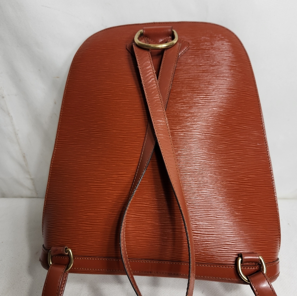 Louis Vuitton Backpack - Picture 2 of 9